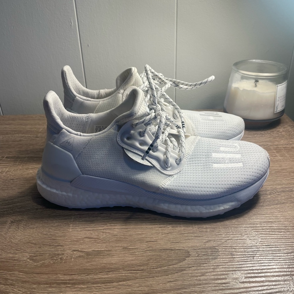 Adidas Pharell Shoes - W8/M7